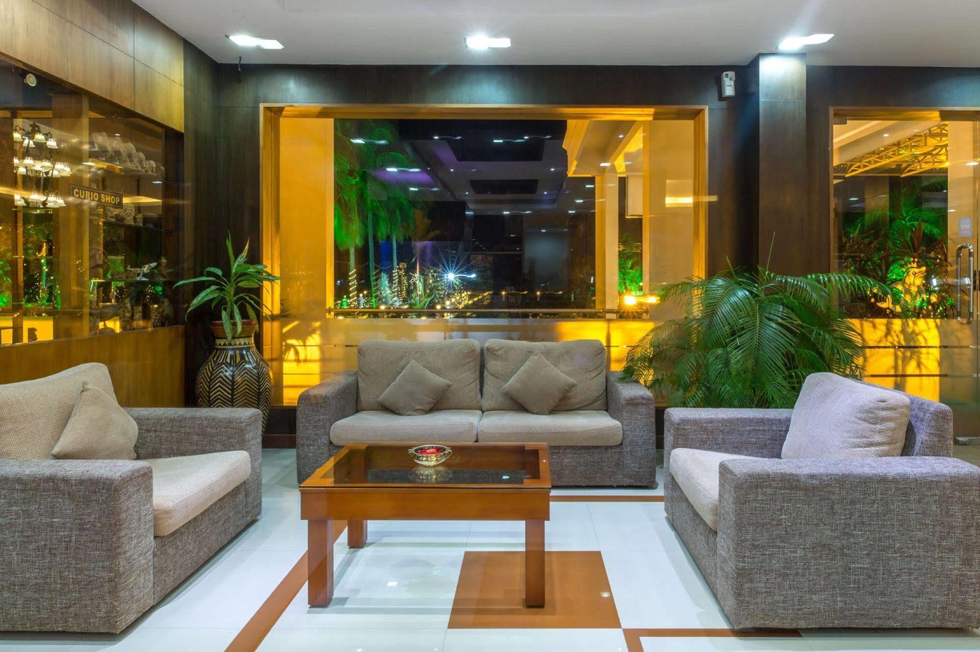 Hotel Rustic Leisures Llp Kochi Exteriér fotografie